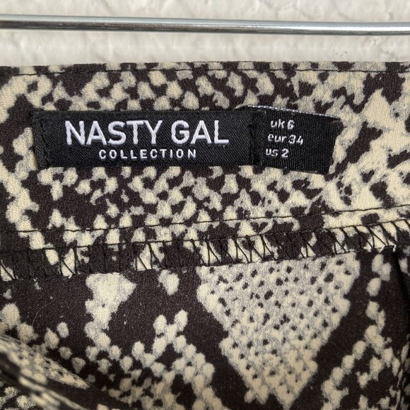 Nasty Gal Snake Skin Wrap Mini Skirt Size 2 Faux Wrap Skirt Full Coverage - Picture 8 of 15